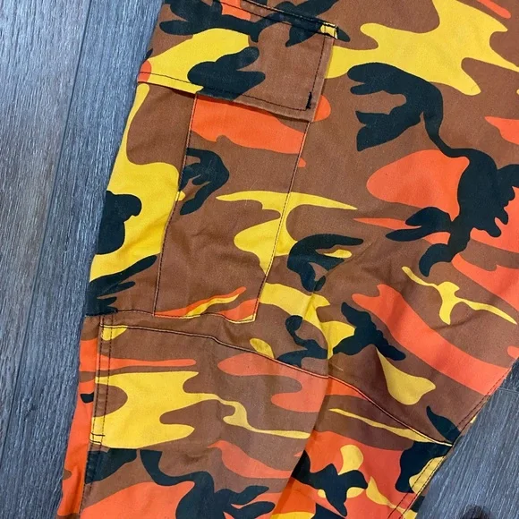 Camouflage Cargo Pants in Orange and Brown Fall sale - Picture 4 of 10